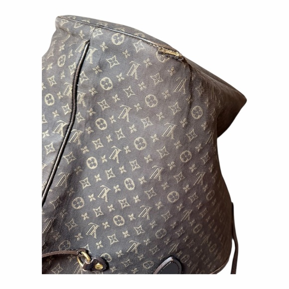 Louis Vuitton Neverfull MM Monogram Canvas - Picture 15 of 16